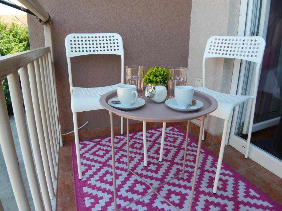 Quiet Center Apartman Szávaszentdemeter Kültér fotó
